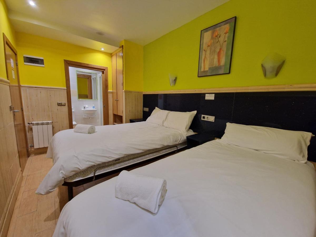 Pension Izar Bat Guesthouse San Sebastian Bagian luar foto