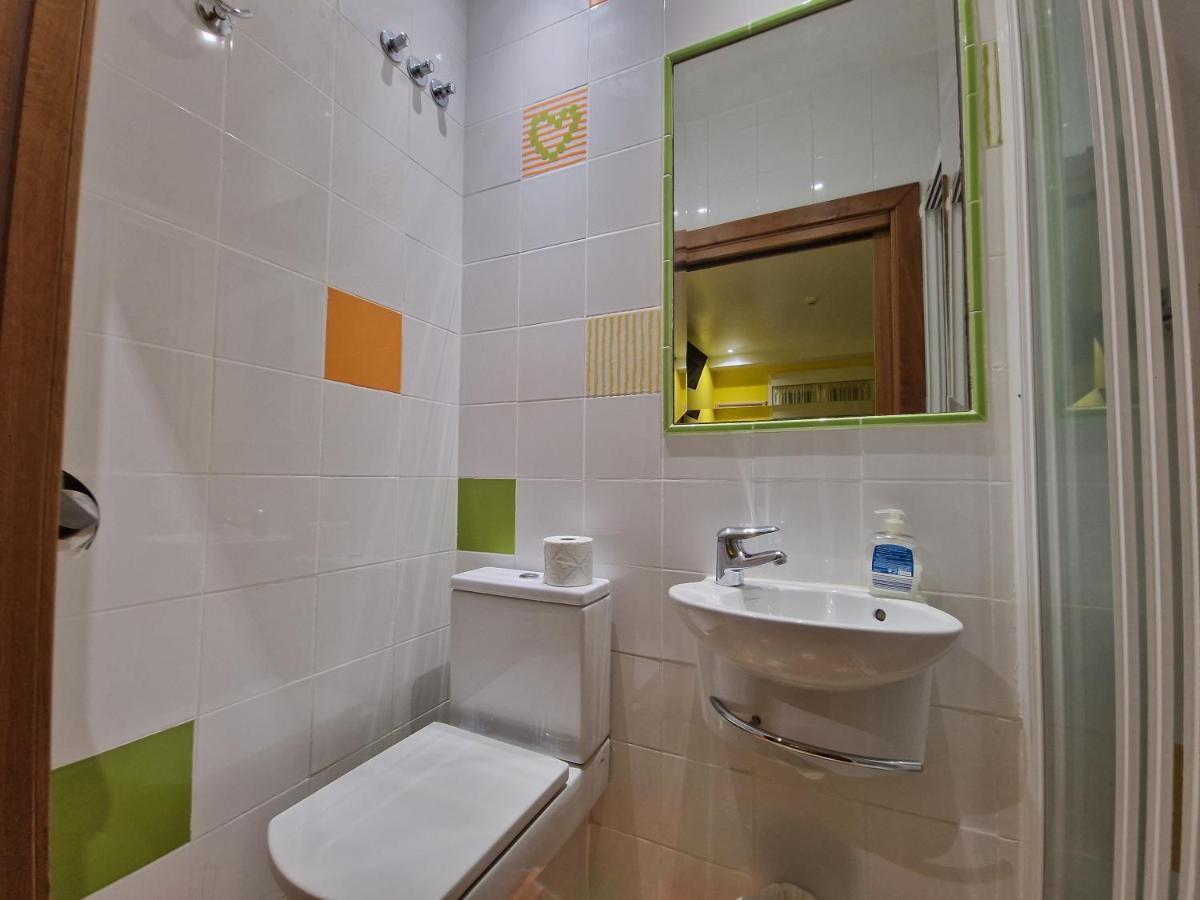 Pension Izar Bat Guesthouse San Sebastian Bagian luar foto