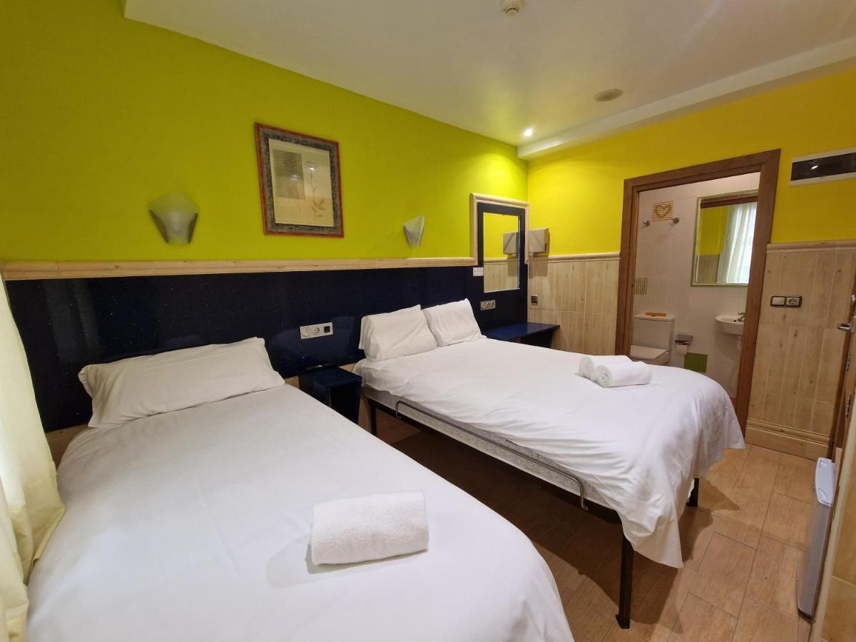 Pension Izar Bat Guesthouse San Sebastian Bagian luar foto