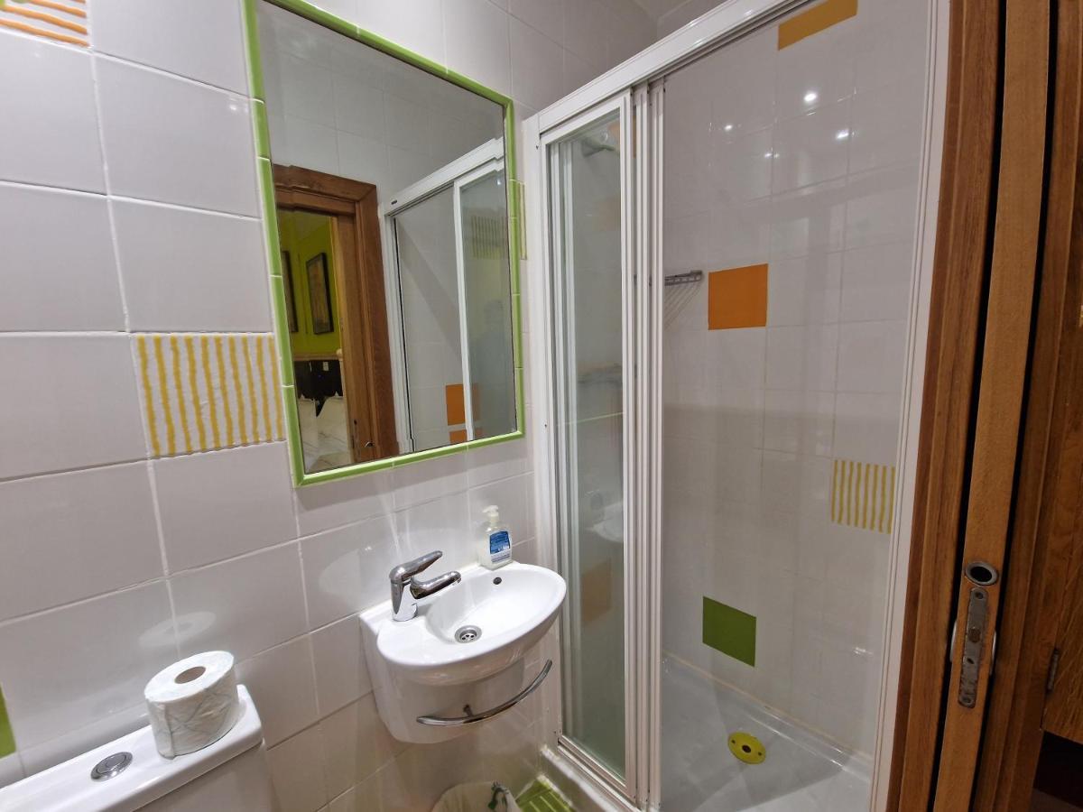 Pension Izar Bat Guesthouse San Sebastian Bagian luar foto